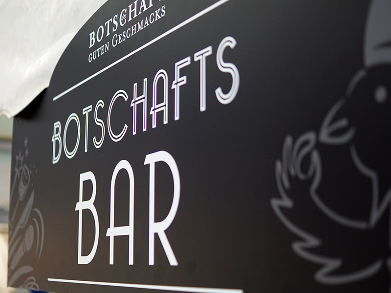 Bild der Botschaftsbar