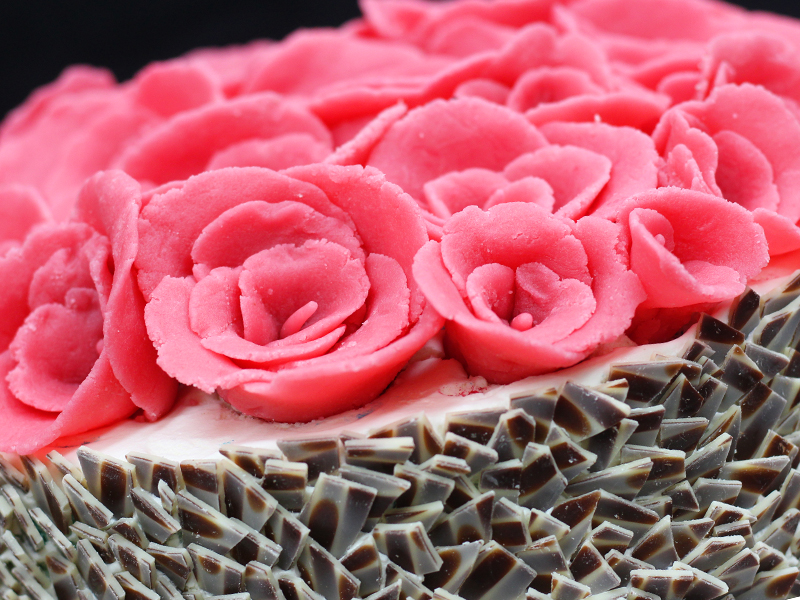 Torte mit Marzipan Rosen